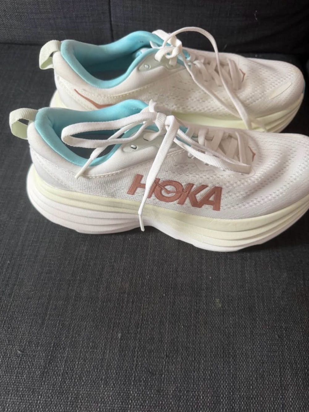 HOKA Women's Bondi sneakers BNWB